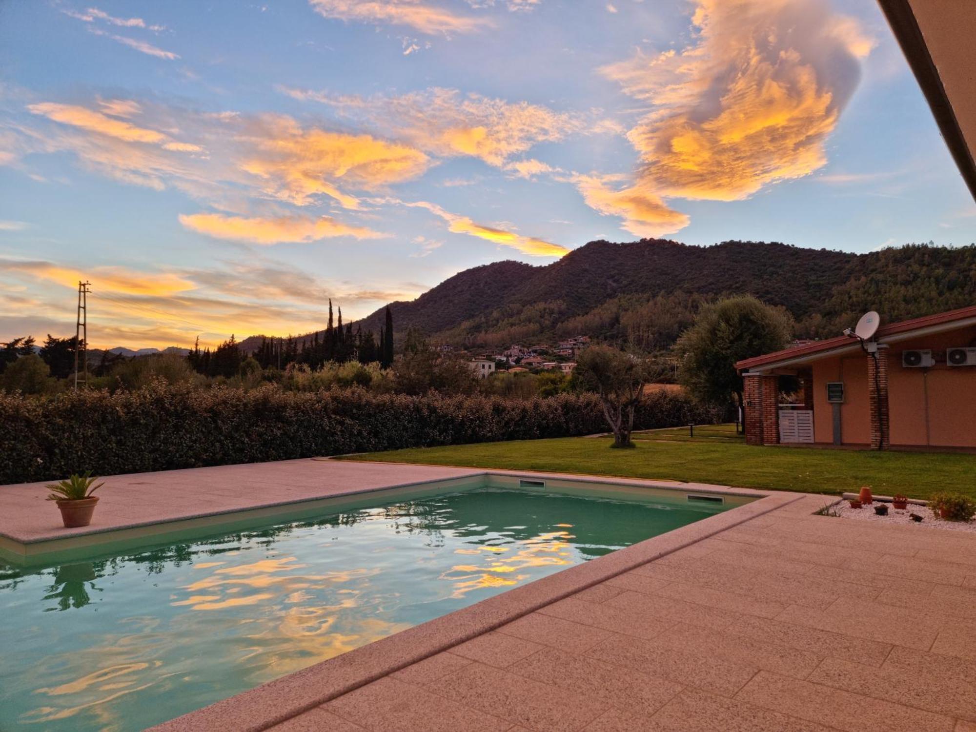 Agriturismo Sa Jana Holidays - Adults Only 카데두 외부 사진